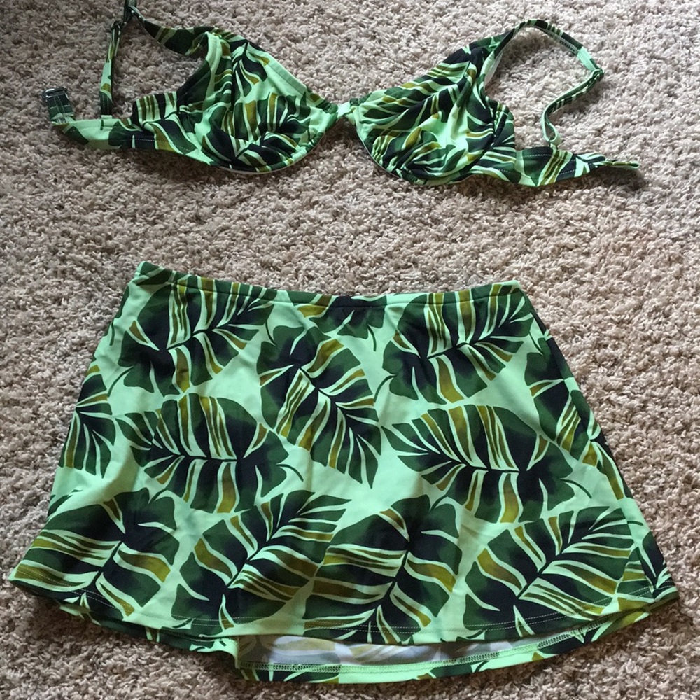 SUMMER CLEARANCE!  2-Piece Suit, Bra Size Top 34D